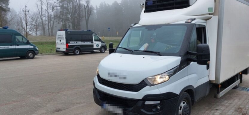 10 ton przy 366 kg ładowności. Chłodnia na Daily wpadła pod Iławą