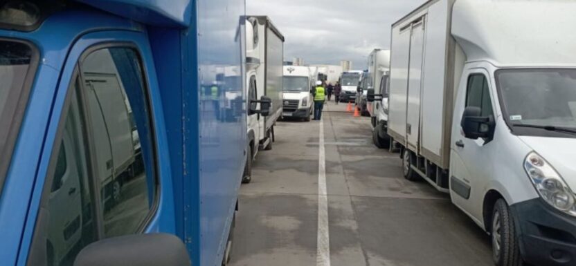 Inspektorzy z WIJHARS przy wsparciu ITD sprawdzili 30 busów