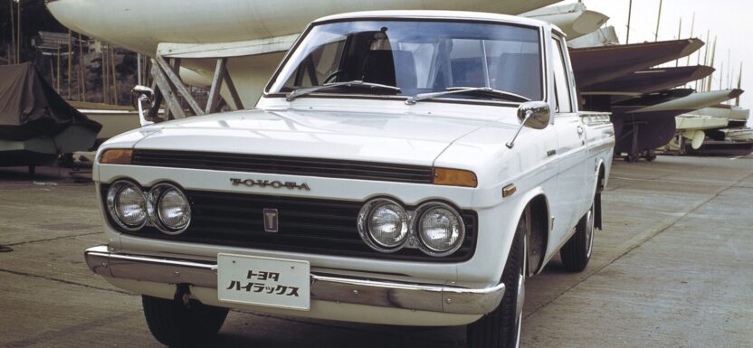 Toyota Hilux - odpowiednik T4 wśród pick-upów kończy 55 lat