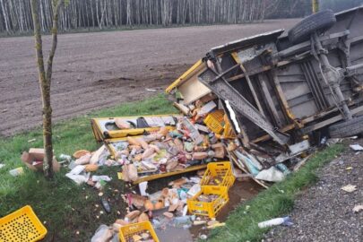 Z pocztowego Sprintera aż wypadł chleb. Sprawca po narkotykach