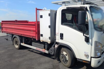 Isuzu N35 przeciążone z ładunkiem i bez ładunku