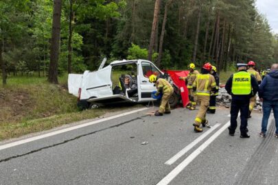 Kierowca Transita wjechał w cysternę z 23 tonami paliwa