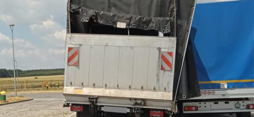 Tony blachy bez nawet jednego pasa. Kierowca busa ukarany