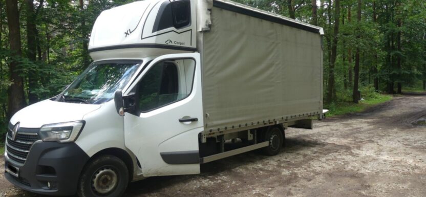 Busiarz miał ponad 2 promile. W kabinie otwarte piwo