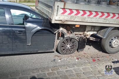 Wbiła Astrę pod Ducato przewożące butle z gazem