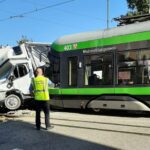 Zderzenie Iveco Daily z tramwajem w Elblągu