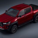 Toyota Hilux GR SPORT II - większy rozstaw kół i tarcze z tyłu