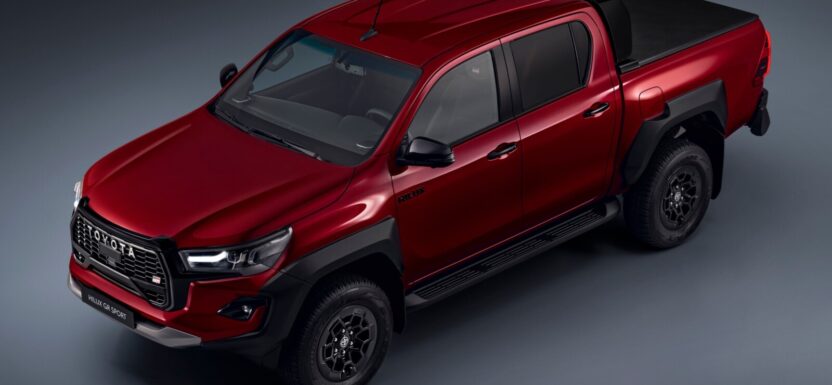 Toyota Hilux GR SPORT II - większy rozstaw kół i tarcze z tyłu