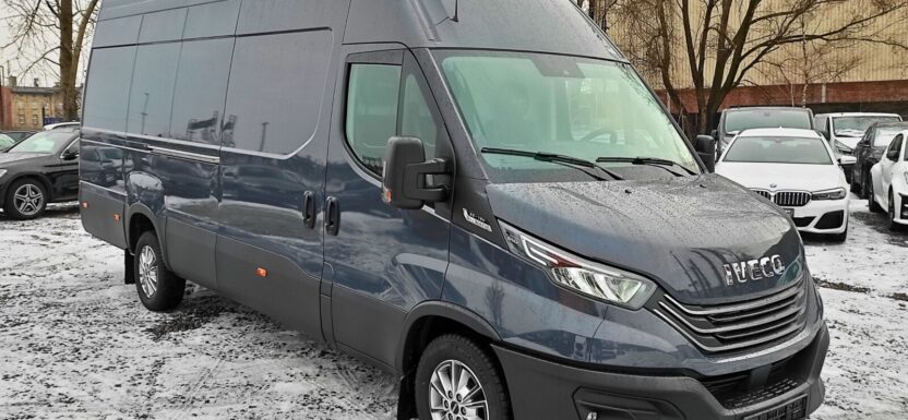 Furgony w specjalnej wyprzedaży Superauto.pl