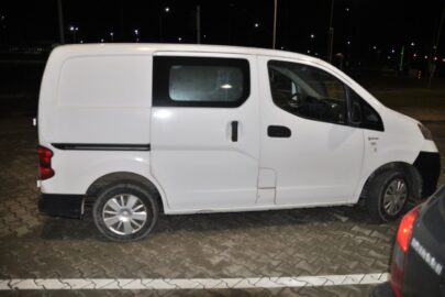 Nissan NV200 wpadł w Korczowej. Kierowca zatrzymany