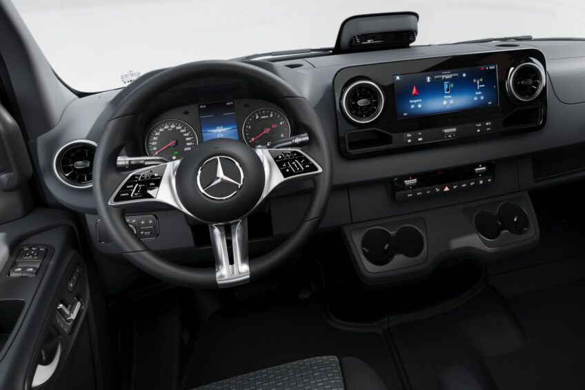 Sprinter 907 i 910 po lifcie. Najwięcej nowości w eSprinterze