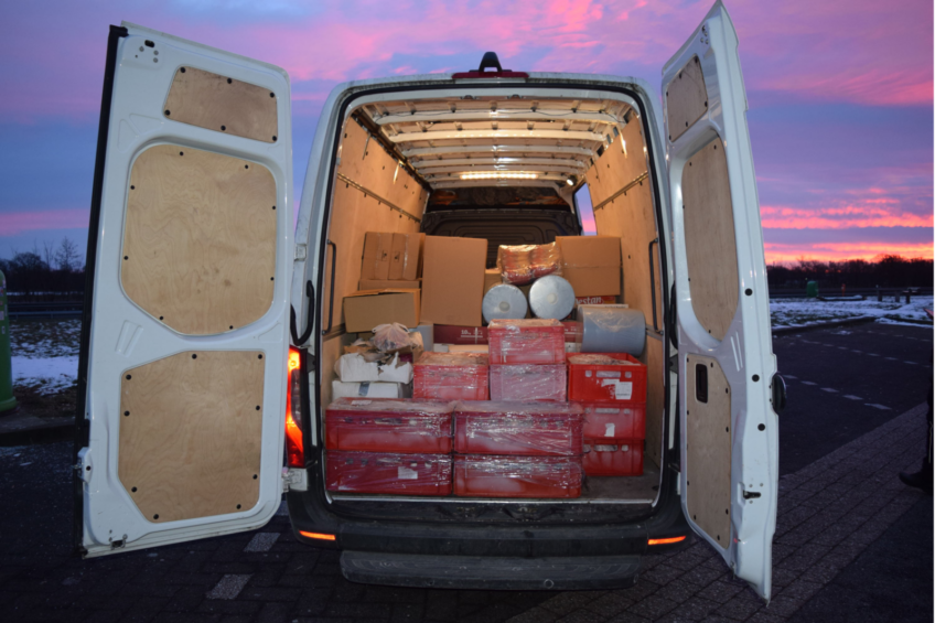 Zastępczy furgon robił za chłodnię. Mięso skonfiskowano