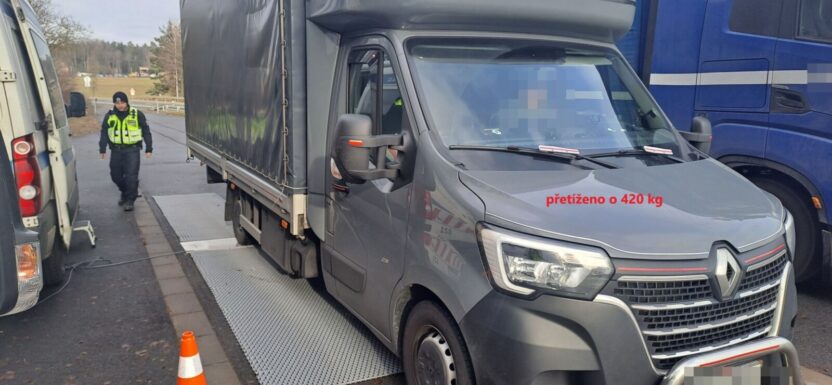 Kontrole wagowe u Czechów. Jeden kierowca busa stracił tablice