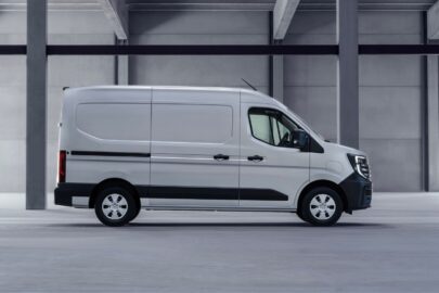 Nissan Interstar jednak z silnikiem Diesla. No i elektryk też będzie