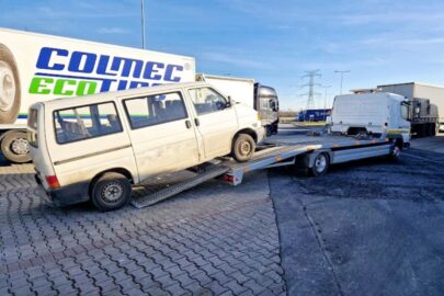 Pijany jechał autostradą. Kierowcę T4 zatrzymał inny kierowca