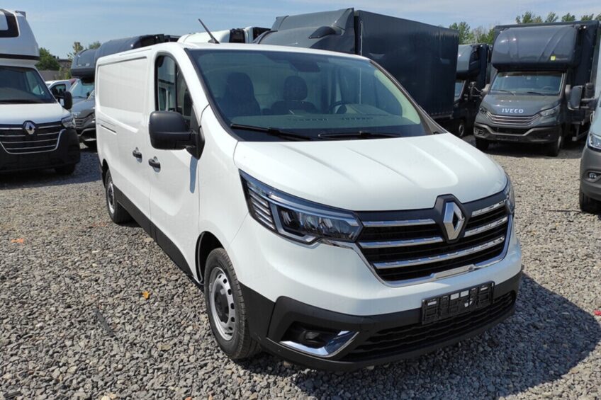 Porównanie: Renault Trafic 2024 vs Mercedes Vito 2024