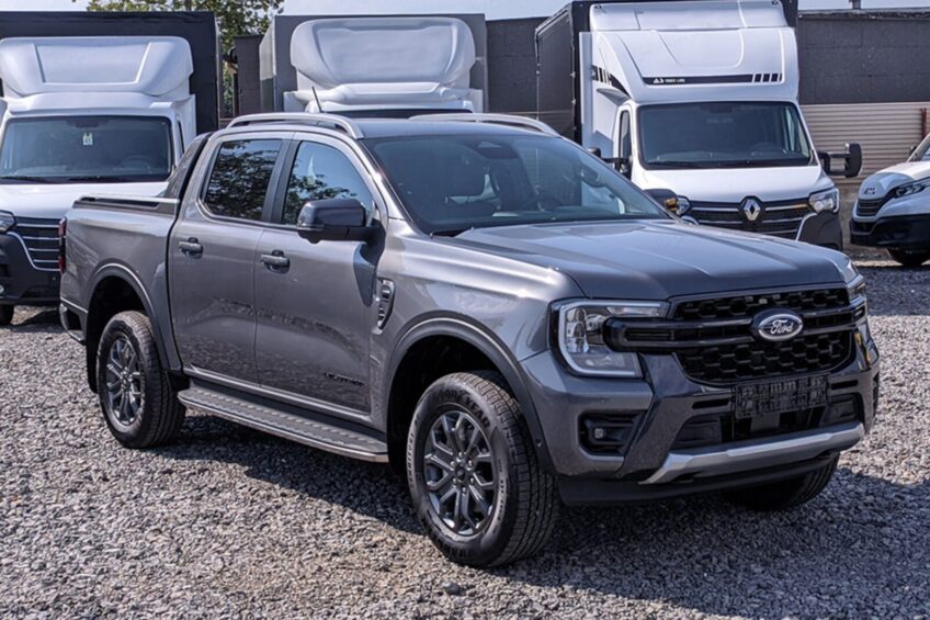 Porównanie: Toyota Hilux 2024 vs Ford Ranger 2024