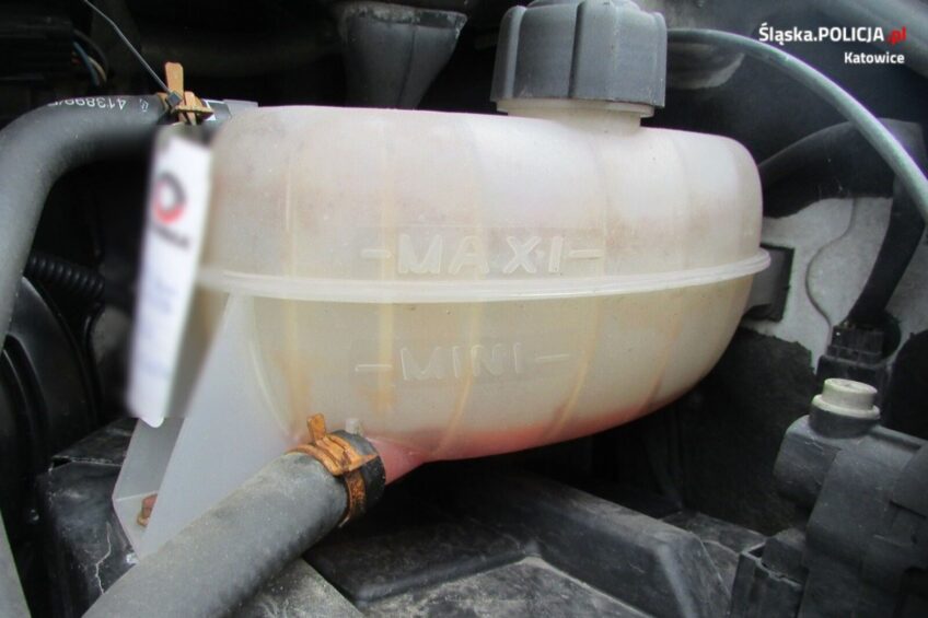 Sprawdzili nawet płyn chłodniczy. Garść mandatów dla kierowcy