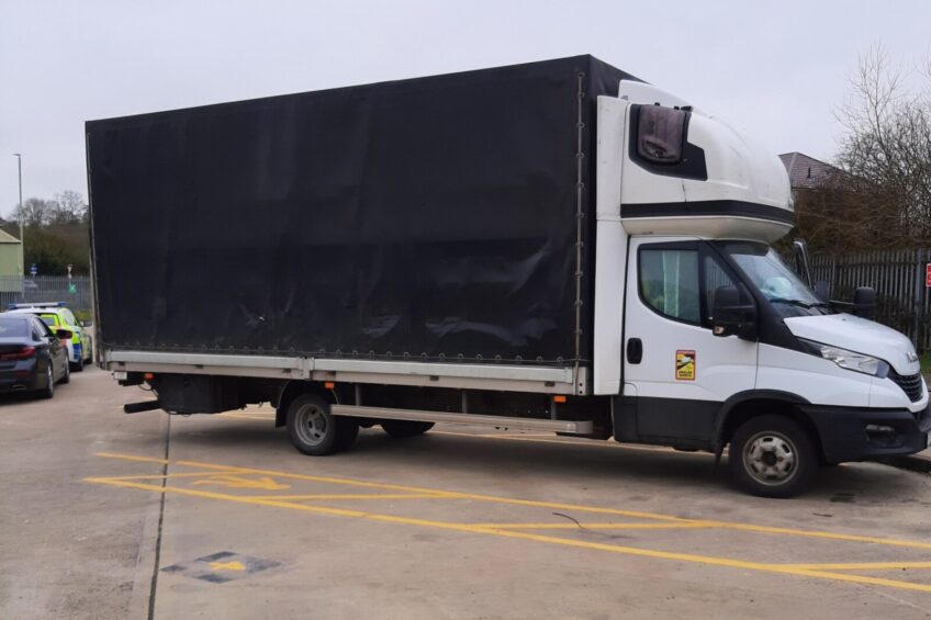 Ten Dajlak ze Spojkarem w DMC nawet na pusto się nie zmieścił