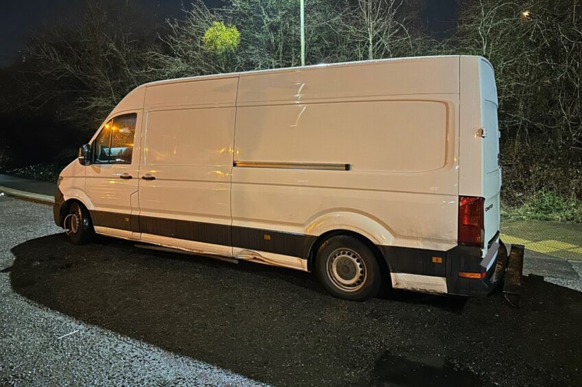 Tłusty VW Crafter na pojedynczym kole. No nie. Tyle to nie