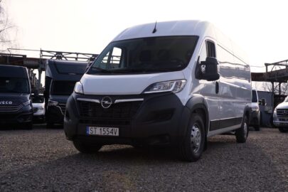 Innowacyjne systemy zarządzania flotą w samochodach Stellantisa