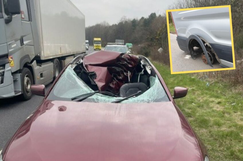 Od Transita odpadło koło miażdżąc dach w BMW