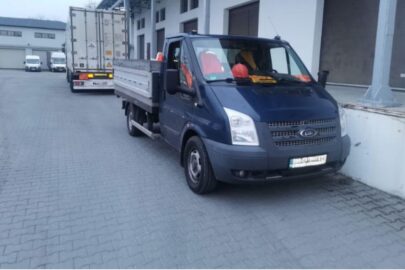 Transit z nietypową skrzynią. Wszystko wyszło na badaniu RTG