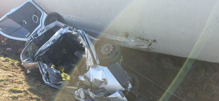 Zderzenie minibusa z 40-tonowym zestawem na A4. Nie żyją 3 osoby