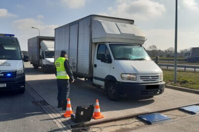 Zważyli kilkadziesiąt busów na S8 i DK 45. Każdy był przeciążony