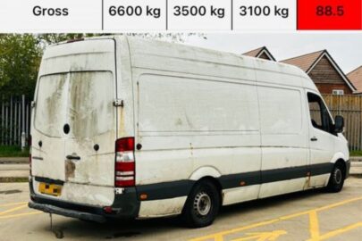 6600 kg realnej masy 906-tki. I to na pojedynczym kole