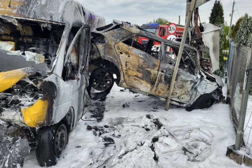 Busem wymusił pierwszeństwo. Dwie osoby trafiły do szpitala