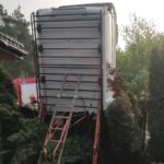 Instalacja Trafica w ogrodzeniu. Od kierowcy pobrano krew