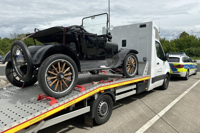 Masowe kontrole w Niemczech i polska autolaweta z Fordem T