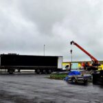 Próbował ominąć kontrolę. Na przeładunek busa wezwano dźwig