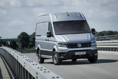 Vany z dieslem rządzą w Europie. A elektryki łatwo nie mają