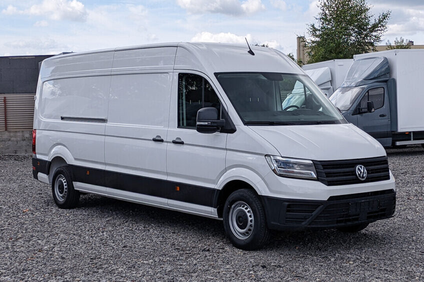 Porównanie: Volkswagen Crafter 2024 vs MAN TGE 2024