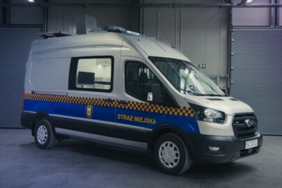 Ford Transit za 900 000 zł. To mobilne laboratorium Straży Miejskiej