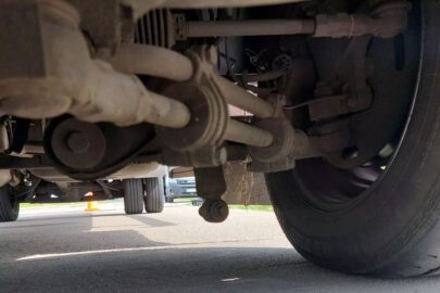 Kolejne Daily z wiszącym amortyzatorem. Chłodnia wpadła na S7