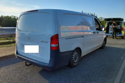 Vito ważyło ponad 4500 kg. Kierowca z fałszywym prawem jazdy