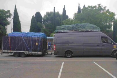 Przeładowany Sprinter z przyczepą. Wyszło prawie 12 ton