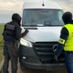 Ukradli 3 nowe Sprintery 907. Policjanci musieli użyć kolczatki