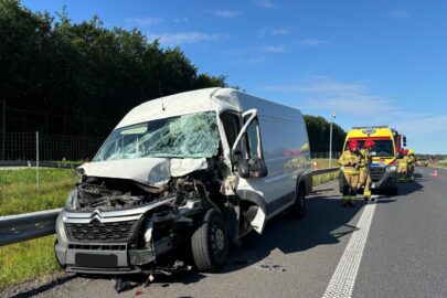 Groźne najechanie na S6. Kierowca Jumpera ranny