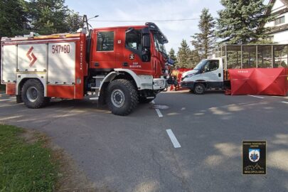 Kierowca Iveco Daily wjeżdżając tyłem na posesję potrącił 16-latka