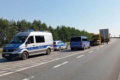 Kierowca Vito po alkoholu. Znajomy laweciarz też po alkoholu