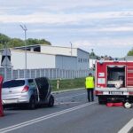 Na DK 3 po zderzeniu osobówki z busem zmarła 1 osoba