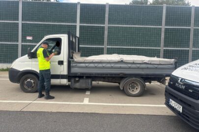 Na przeładunek tego Daily 50C podjechała 26-tonowa ciężarówka