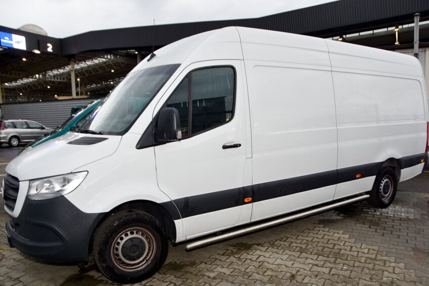 Roczne 907 z Holandii wpadło w Medyce już z nowym VIN-em