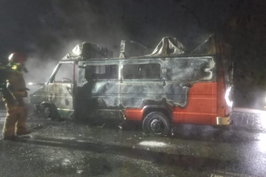 Strażackie Daily doszczętnie spalone. Auto wracało z Głuchołaz
