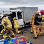 Dramatyczny wypadek na S6 - Transit najechał na tył naczepy