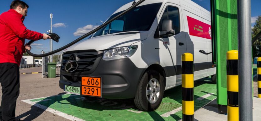 Mercedes eSprinter z DMC 4250 kg we flocie Emka S.A.